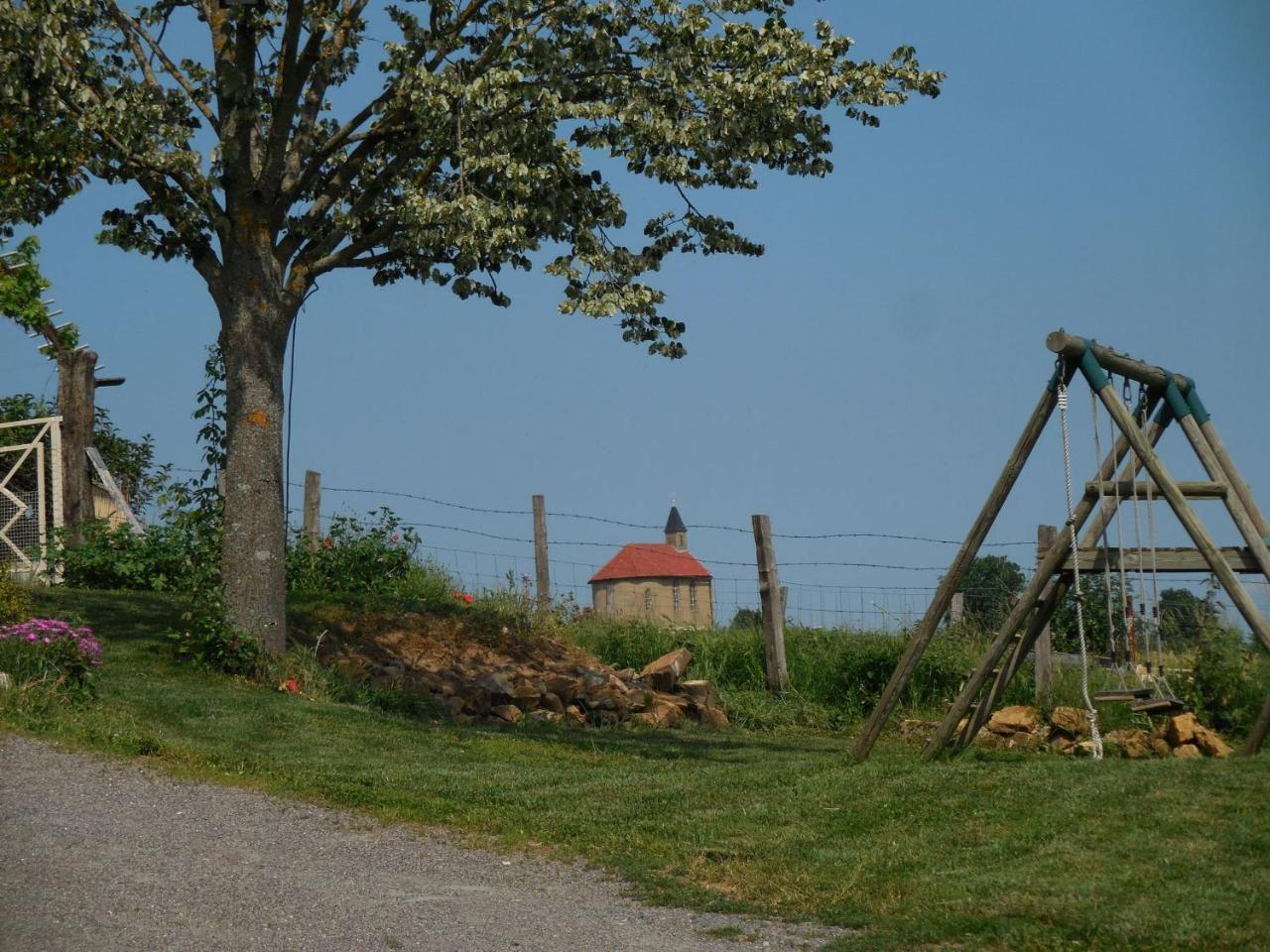 Maison d'Hôtes des 2 Chênes Bessenay Exterior foto