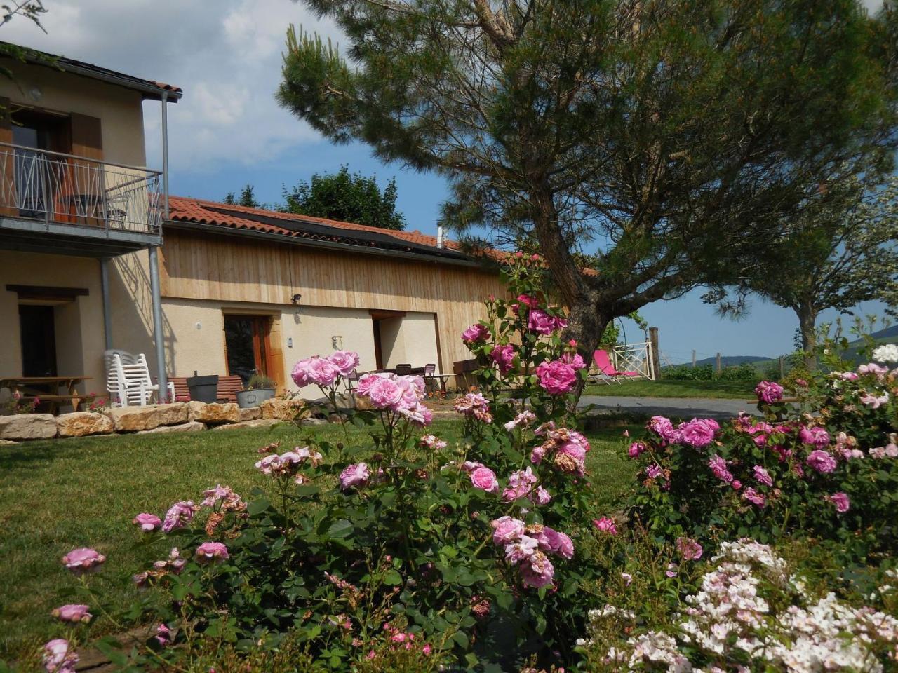 Maison d'Hôtes des 2 Chênes Bessenay Exterior foto